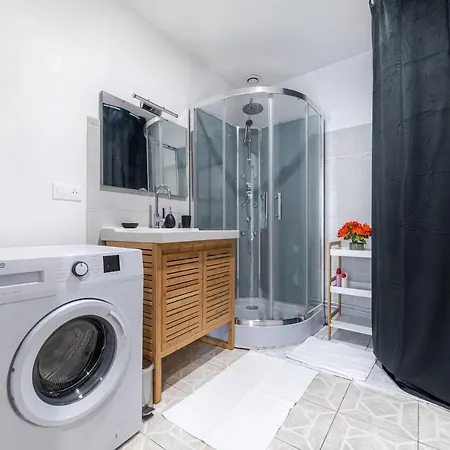 Au Coeur De Joigny Appartement Buitenkant foto