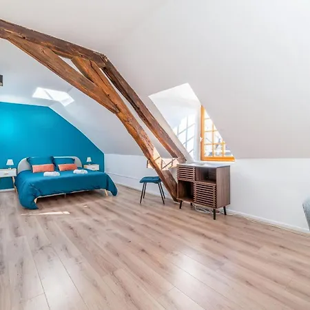 Au Coeur De Joigny Appartement Buitenkant foto